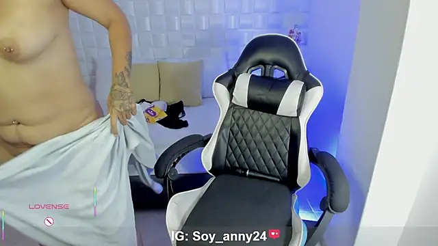 anny_rouse24 লাইভ XXX চ্যাট