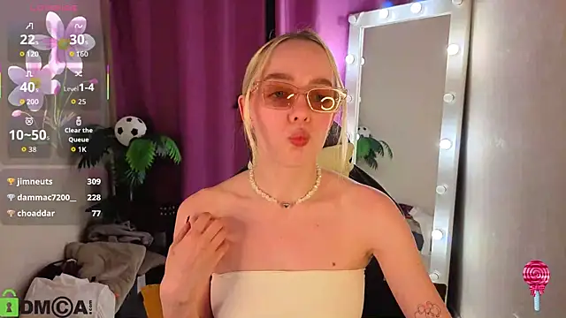R0cket_bunny's Live XXX Chat