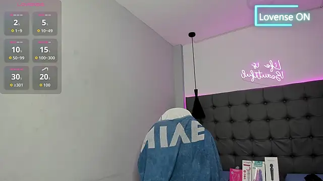 Chat XXX en directo de scarletcherry18