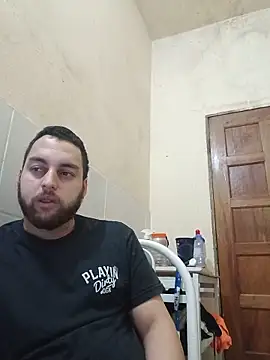 matvaz21cm Chat XXX in diretta