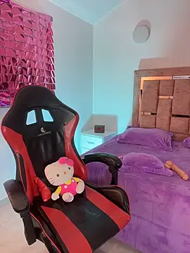 XXX chat uživo modela Dannia__