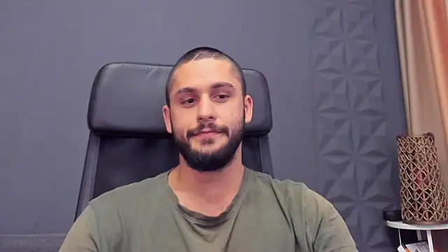 TroyWadee live XXX chat