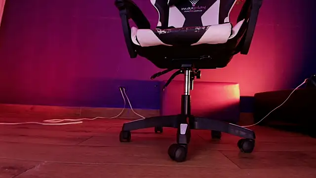 צ'אט XXX בשידור חי של vanelope11