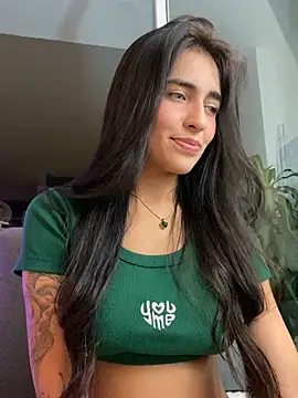 DaphneUwu Adlı Modelin Canlı XXX Sohbeti