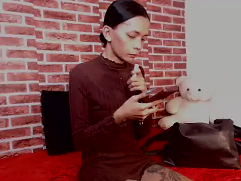 PHLauraLove Show Webcam