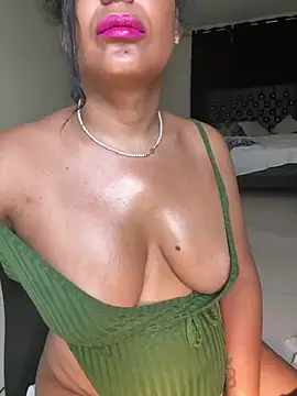 Latina-miss' Live XXX Chat