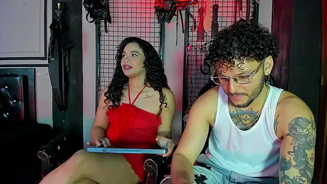 Twisted_Fantasy's Live XXX Chat