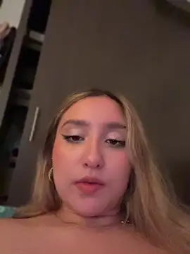 MoraInFire Live XXX-chat