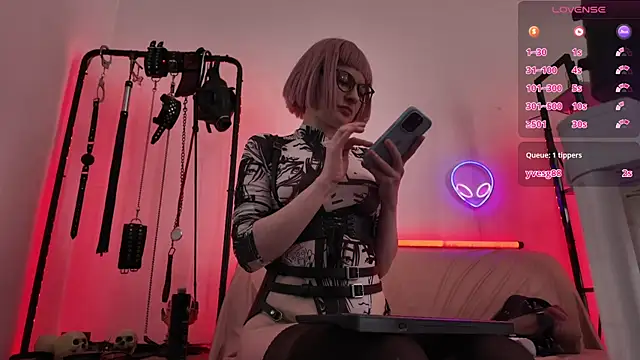 CyberXGoddess' Live XXX Chat