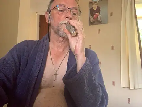 Moonraker64 live XXX chat