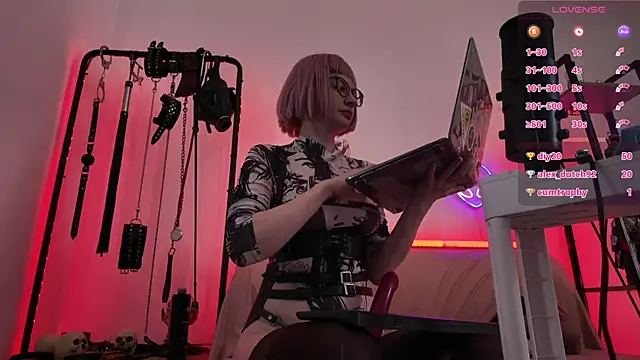 Chat XXX en directo de CyberXGoddess