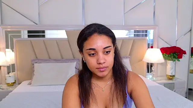 Luna_Cortier's Live XXX Chat