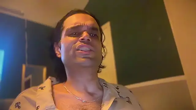icebergslim281 XXX чат на живо