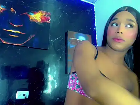 SaramyBigcock's Live XXX Chat