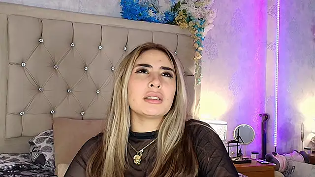 nini_love01 Chat XXX in diretta