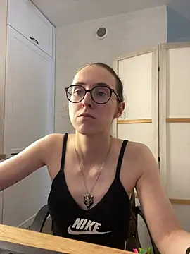 Živý XXX chat MartiniiSelenna