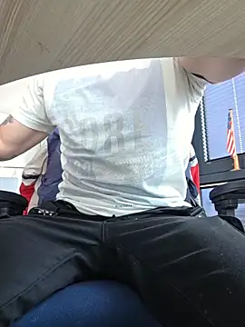 BeYourToy Pertunjukan Webcam