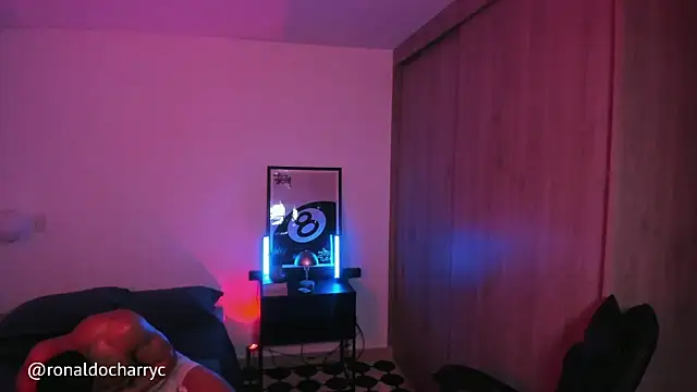 Chat +18 de Massimo_Rinaldi ao vivo