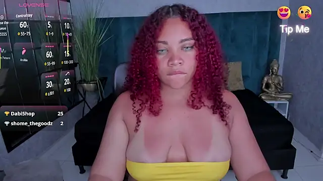Chat +18 de AngelaCoffee ao vivo