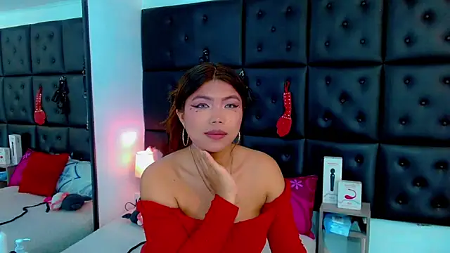 Cloelombard Adlı Modelin Canlı XXX Sohbeti