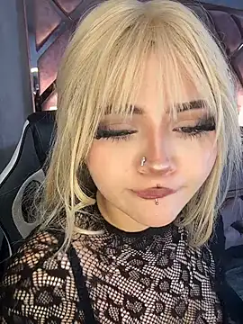 Chat XXX en directo de lya_nekko_