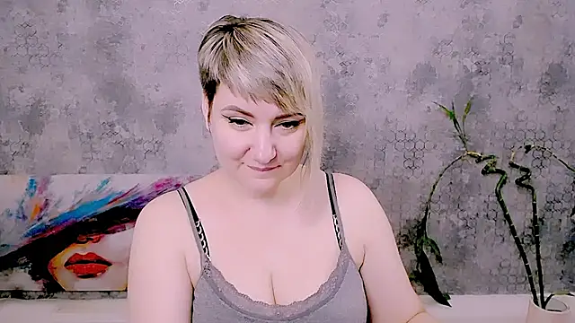 Djullia's Live XXX Chat