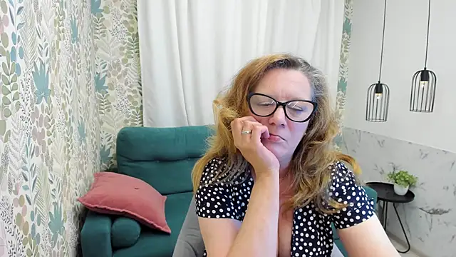 Chat +18 de LeaPure ao vivo