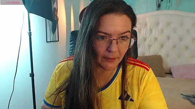 MsJossie: απευθείας συνομιλία ΧΧΧ