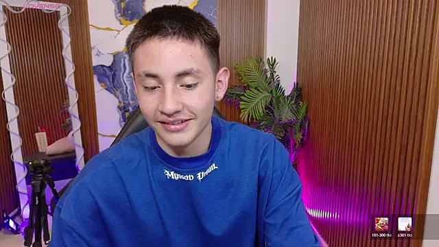 Andres_Tay Adlı Modelin Canlı XXX Sohbeti