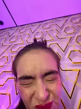MelanyyJhonson15's Live XXX Chat