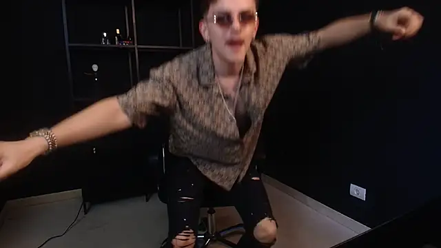 FelixStarkk XXX чат на живо