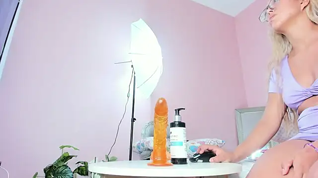 CristyBloom Chat XXX live