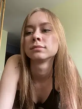 Chat XXX en directo de KarolinaMyles