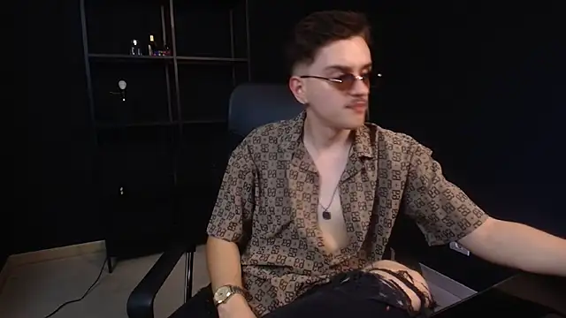 Онлайн чат XXX FelixStarkk