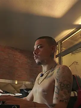AlphaMasterXxx Chat XXX live