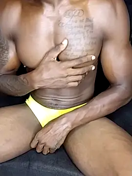 Hotmaskguy254 élő XXX-chatje
