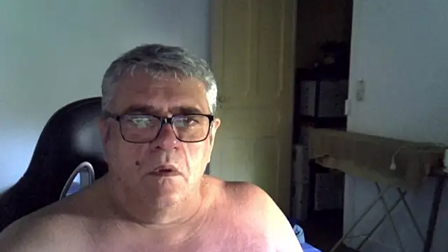 XXX chat uživo modela Laurent_oldmen