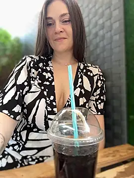 CrazyTori's Live XXX Chat