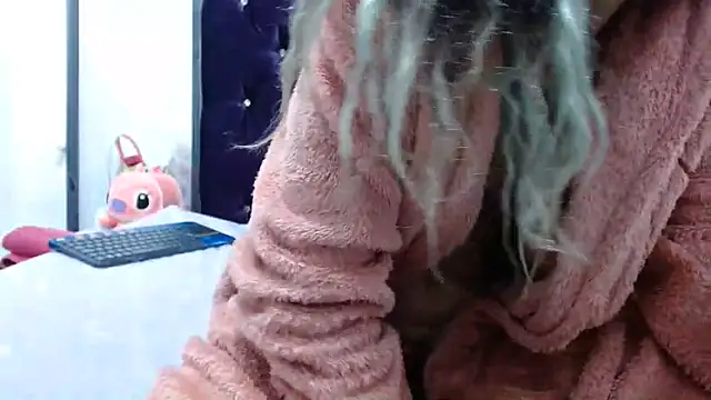 Chat +18 de Ariasmithog ao vivo