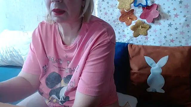 QueenLana Adlı Modelin Canlı XXX Sohbeti