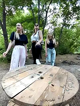 caressyourself: онлайн-секс-чат