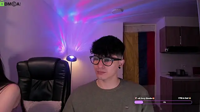 Mikeyvioleta_'s Live XXX Chat