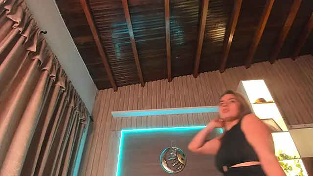 Sarah_miel 现场XXX聊天