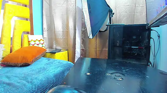 AlahiaEvanz's Live XXX Chat