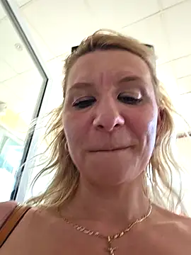 KaylinJan – Naživo XXX chat