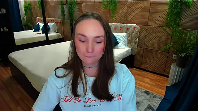 Chatroom XXX en direct de TrueReincarnation