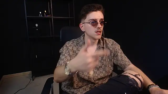 Chat +18 de FelixStarkk ao vivo