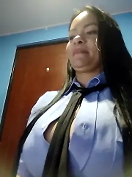 MONSERRAT_ETHAN's Live XXX Chat