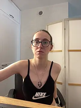 Chatroom XXX en direct de MartiniiSelenna