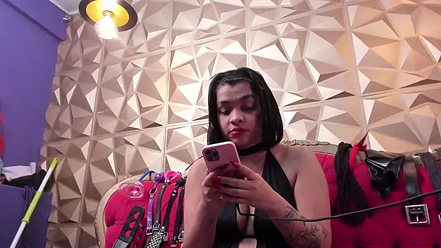 Charlotte_Bms7's Live XXX Chat